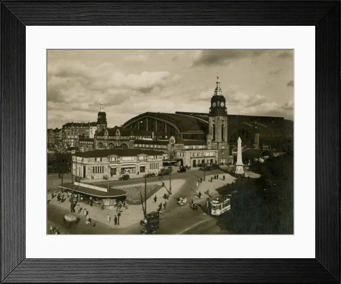 Framed Print : Hamburg, Germany - Central Station Framed Print : Hamburg, Germany - Central Station