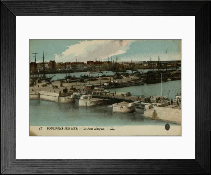 Framed Print : Boulogne-sur-Mer, France - Pont Marguet Framed Print : Boulogne-sur-Mer, France - Pont Marguet