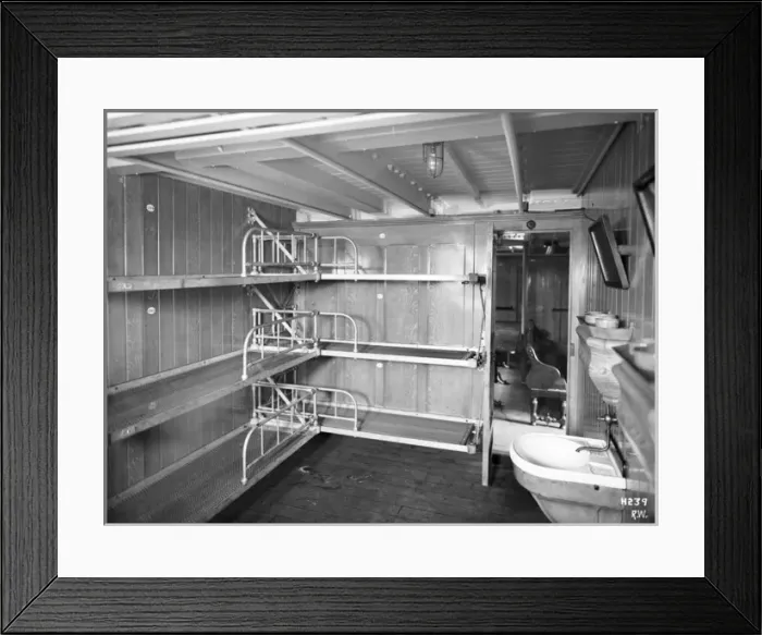 Framed Print : Harland & Wolff Collection - National Museums NI Framed Print : Harland & Wolff Collection - National Museums NI