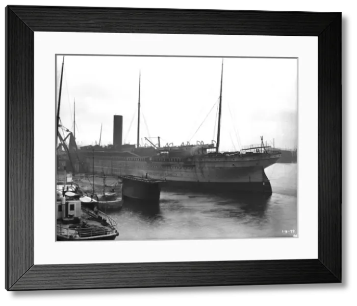 Framed Print : Harland & Wolff Collection - National Museums NI Framed Print : Harland & Wolff Collection - National Museums NI