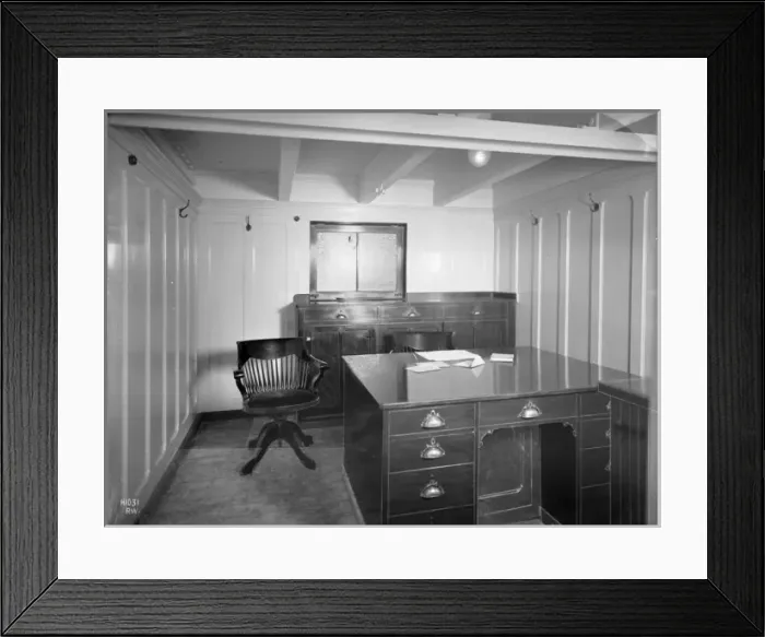 Framed Print : Harland & Wolff Collection - National Museums NI Framed Print : Harland & Wolff Collection - National Museums NI