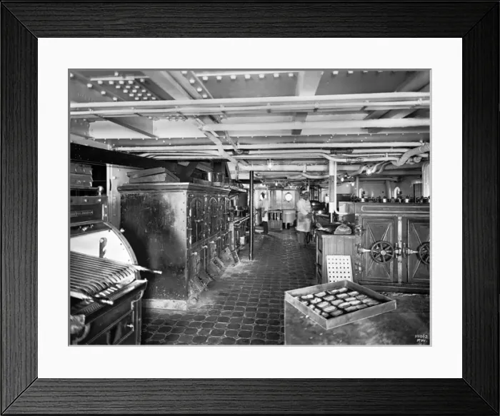 Framed Print : Harland & Wolff Collection - National Museums NI Framed Print : Harland & Wolff Collection - National Museums NI