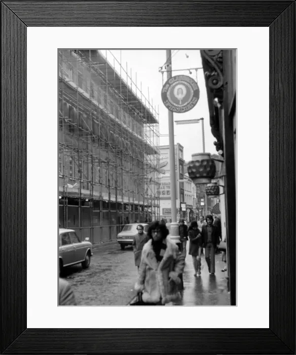 Framed Print : Soho, London - Brewer Street W1 Framed Print : Soho, London - Brewer Street W1