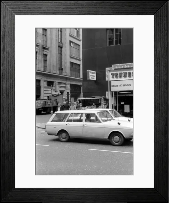 Framed Print : Soho, London - Great Marlborough Street W1 Framed Print : Soho, London - Great Marlborough Street W1