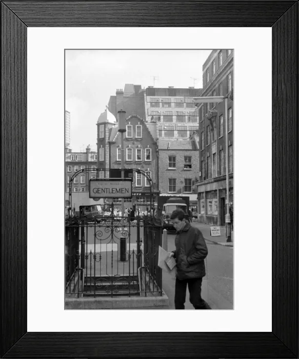 Framed Print : Soho, London - Broadwick Street W1 Framed Print : Soho, London - Broadwick Street W1