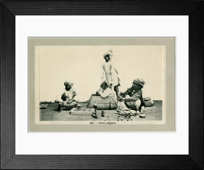 Framed Print : Hindu Street Entertainers, India Framed Print : Hindu Street Entertainers, India