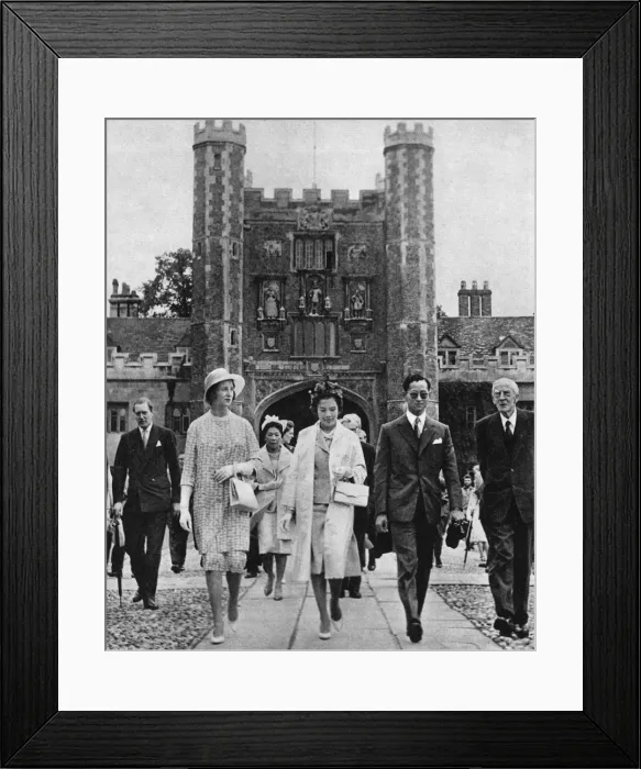 Framed Print : King Bhumibol Adulyadej and Queen Sirikit visit Cambridge Framed Print : King Bhumibol Adulyadej and Queen Sirikit visit Cambridge