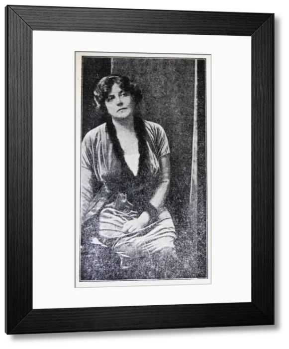Framed Print : Suffragette Lena Ashwell Framed Print : Suffragette Lena Ashwell