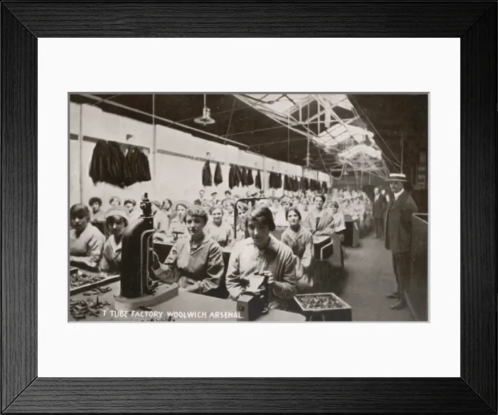 Framed Print : Women WW1 Munitions Woolwich Arsenal Framed Print : Women WW1 Munitions Woolwich Arsenal