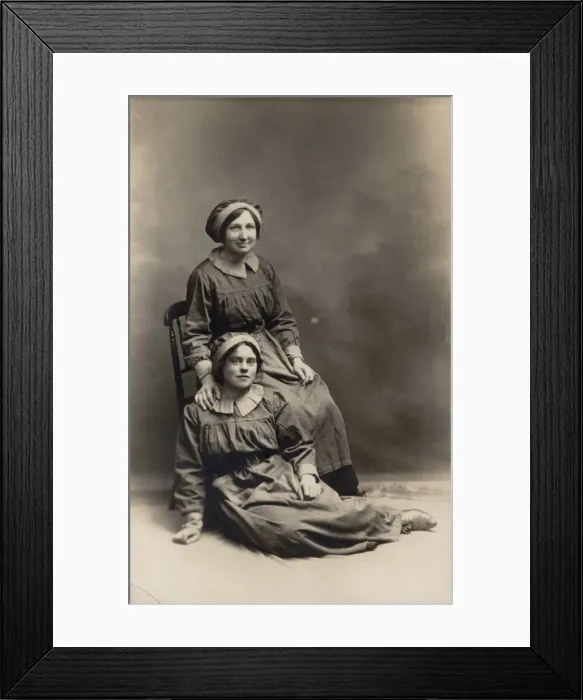 Framed Print : Women WW1 Munitions Southampton Framed Print : Women WW1 Munitions Southampton