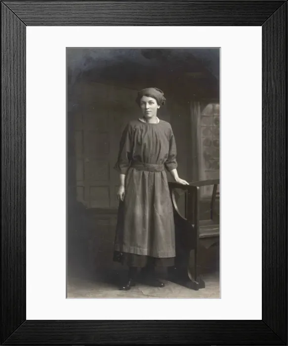 Framed Print : Women WW1 Munitions Framed Print : Women WW1 Munitions