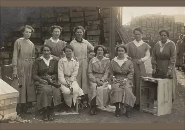 Women WW1 Work Carpenters