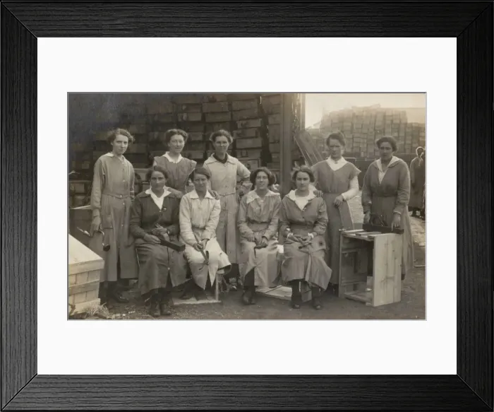 Framed Print : Women WW1 Work Carpenters Framed Print : Women WW1 Work Carpenters