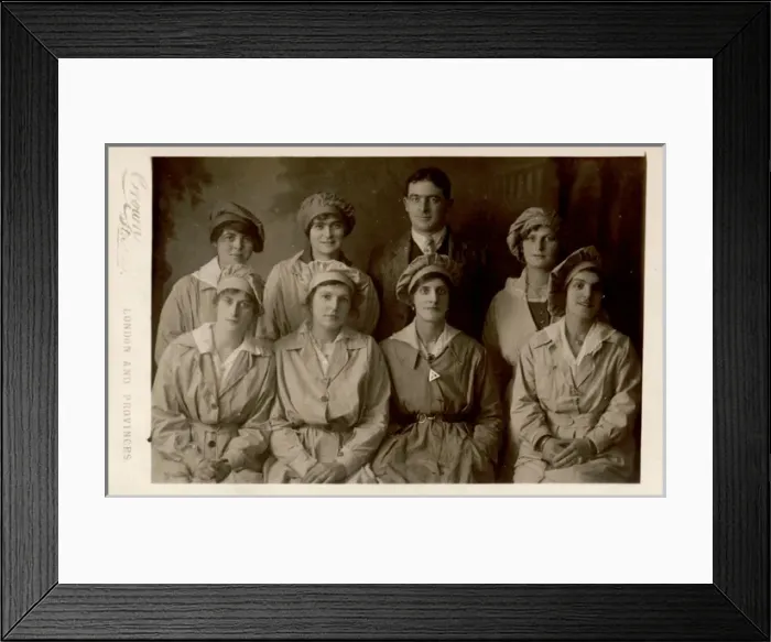 Framed Print : Women WW1 Munitions Framed Print : Women WW1 Munitions
