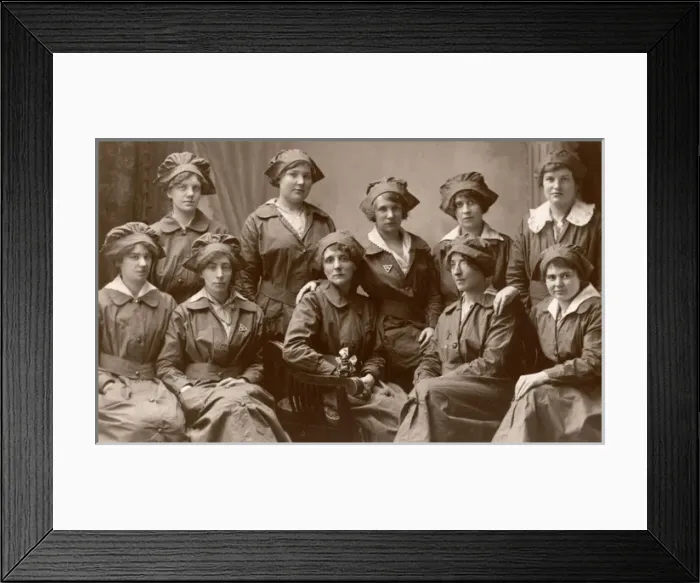 Framed Print : Women WW1 Munitions Framed Print : Women WW1 Munitions