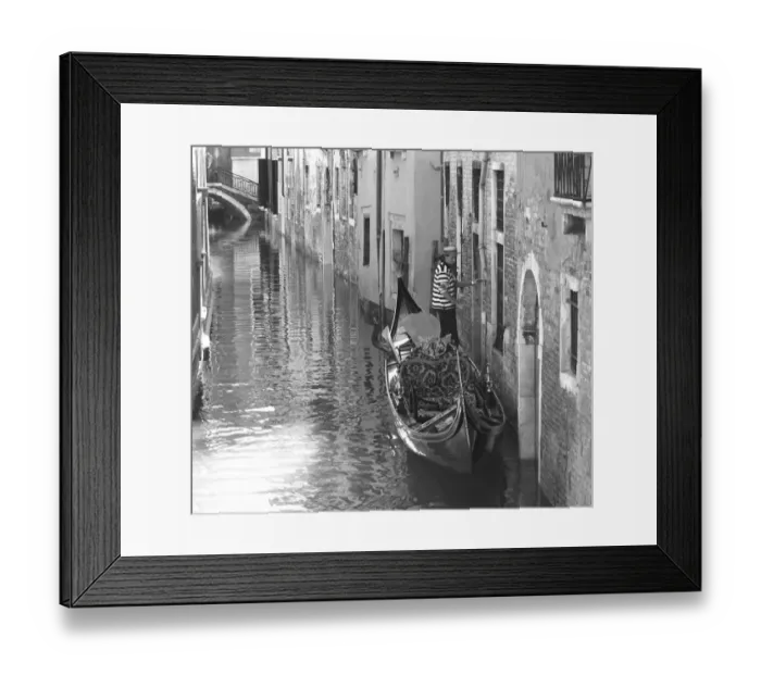 Framed Print : Gondolier in Venice, Italy Framed Print : Gondolier in Venice, Italy