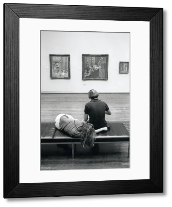 Framed Print : Visitors resting in The Tate Gallery, London Framed Print : Visitors resting in The Tate Gallery, London