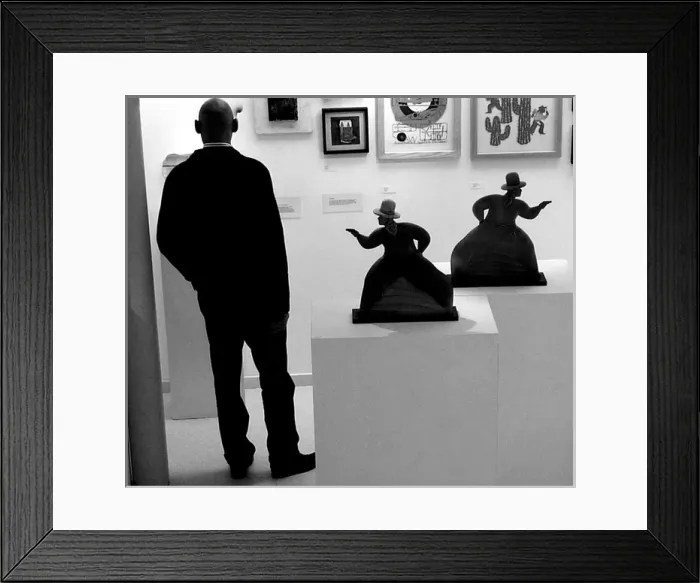 Framed Print : Scene in an art gallery, England Framed Print : Scene in an art gallery, England