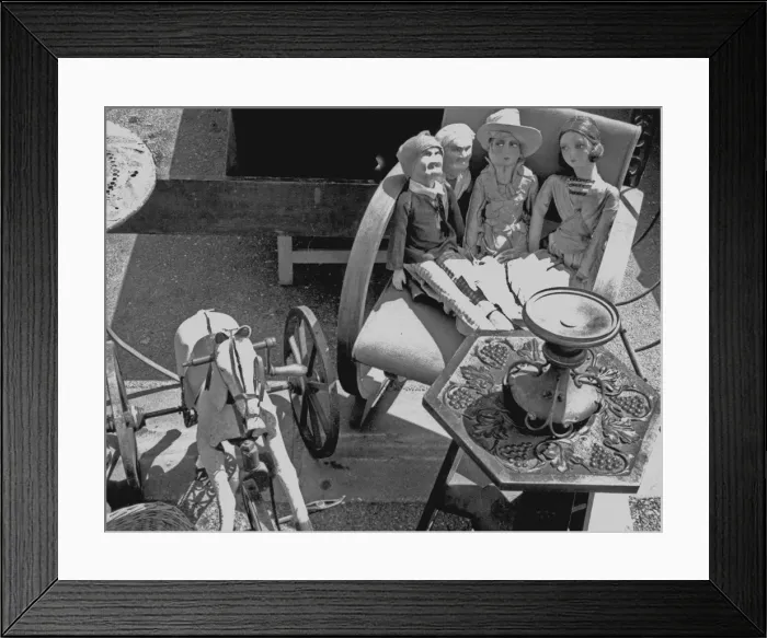 Framed Print : Antiques stall, Duras, Lot-et-Garonne, France Framed Print : Antiques stall, Duras, Lot-et-Garonne, France