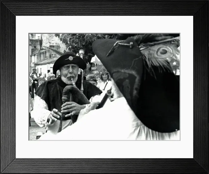 Framed Print : Bagpiper in the street, Duras, Lot-et-Garonne, France Framed Print : Bagpiper in the street, Duras, Lot-et-Garonne, France
