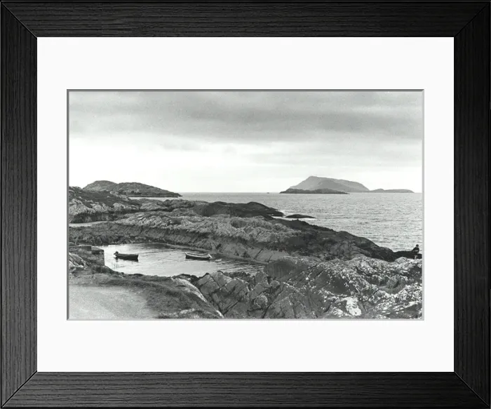 Framed Print : View of the Kerry coast, south-west Ireland Framed Print : View of the Kerry coast, south-west Ireland