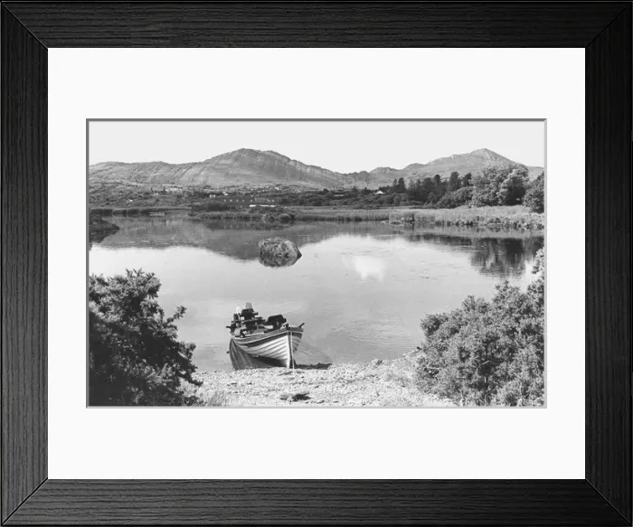 Framed Print : Ring of Kerry, south-west Ireland Framed Print : Ring of Kerry, south-west Ireland