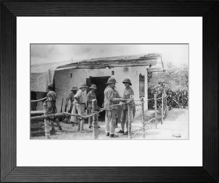 Framed Print : Temporary operating theatre, Lindi area, East Africa, WW1 Framed Print : Temporary operating theatre, Lindi area, East Africa, WW1