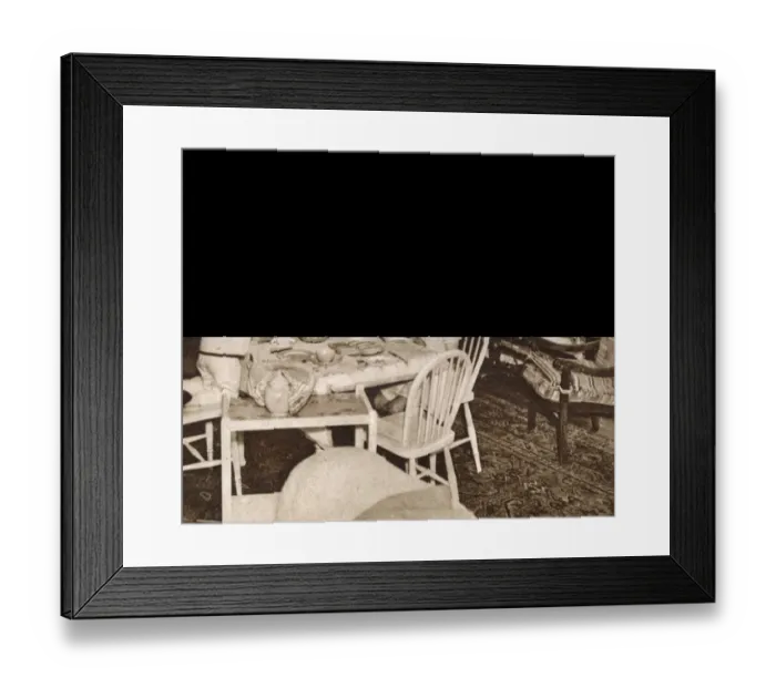 Framed Print : Daphne du Maurier and children at Menabilly, 1944 Framed Print : Daphne du Maurier and children at Menabilly, 1944