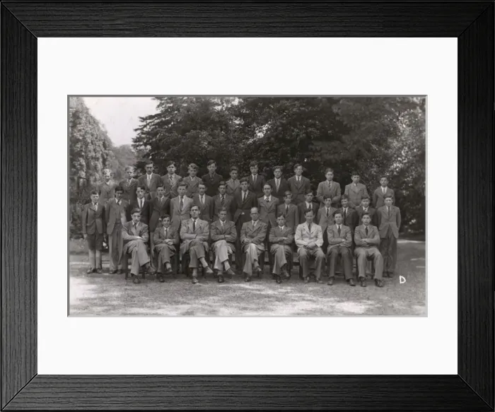 Framed Print : Group photo, teachers and pupils at a school Framed Print : Group photo, teachers and pupils at a school