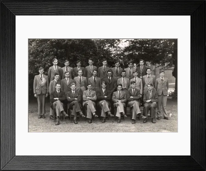 Framed Print : Group photo, pupils at a school Framed Print : Group photo, pupils at a school