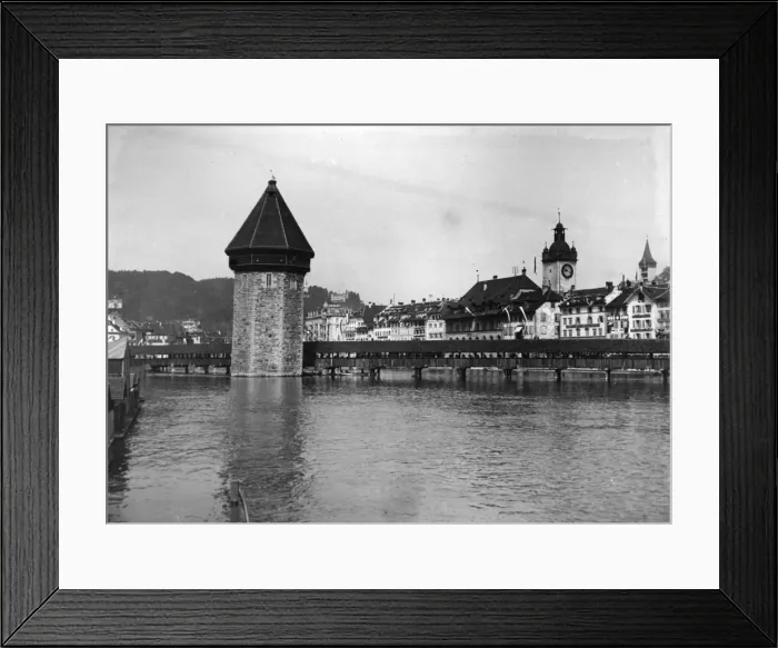Framed Print : Lake Lucerne with covered bridge, Switzerland Framed Print : Lake Lucerne with covered bridge, Switzerland