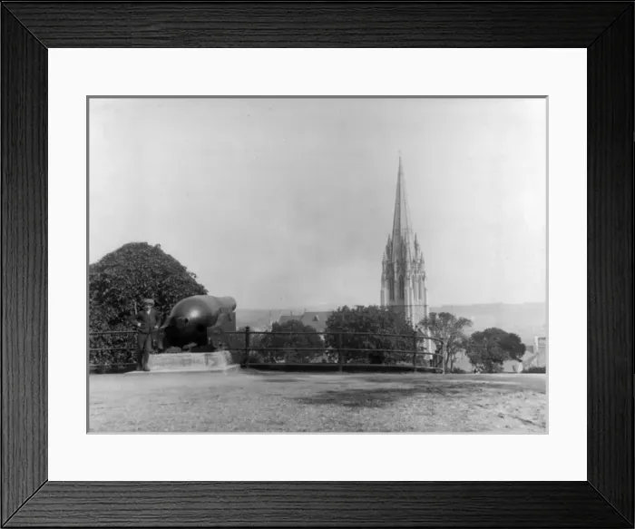Framed Print : Public gardens, Londonderry, Northern Ireland Framed Print : Public gardens, Londonderry, Northern Ireland