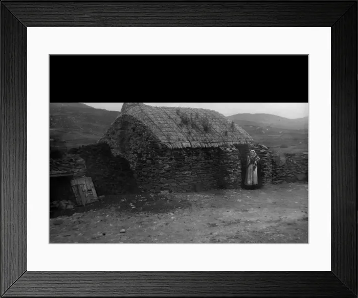 Framed Print : Cottage in Glen Columbkille, County Donegal, Ireland Framed Print : Cottage in Glen Columbkille, County Donegal, Ireland