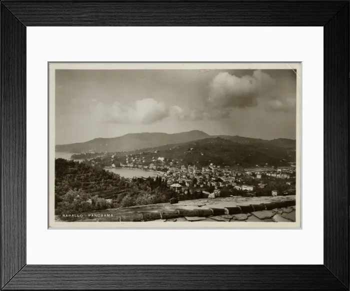 Framed Print : Rapallo in the province of Genoa, in Liguria, northern Italy Framed Print : Rapallo in the province of Genoa, in Liguria, northern Italy