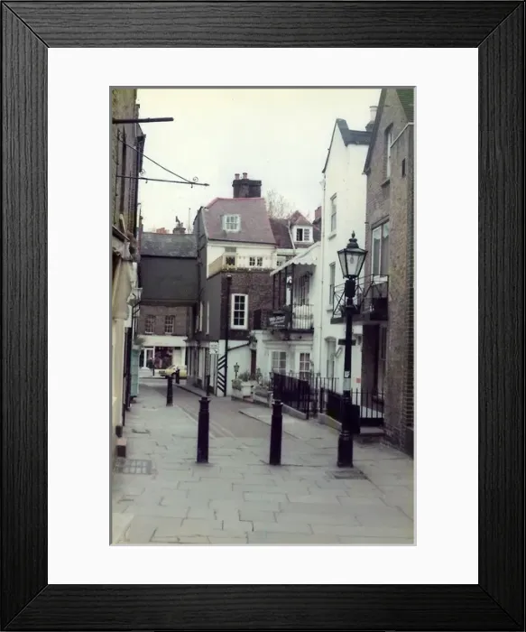 Framed Print : Quiet back street in Hampstead Framed Print : Quiet back street in Hampstead
