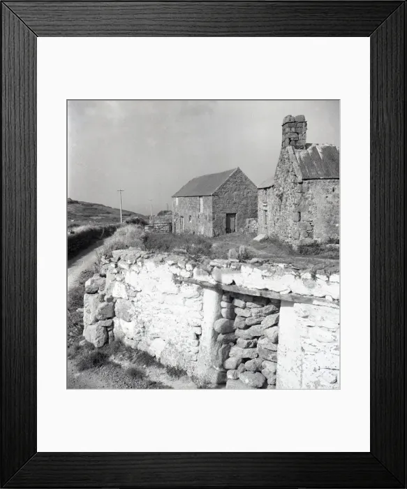 Framed Print : Cornish stone farmhouse and lane Framed Print : Cornish stone farmhouse and lane
