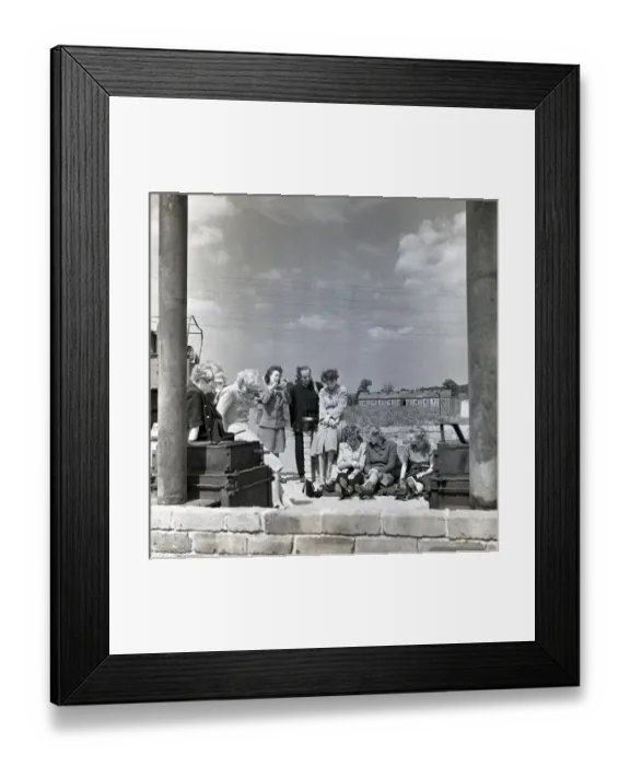 Framed Print : Adrian Brunel, film director, with female cast members Framed Print : Adrian Brunel, film director, with female cast members