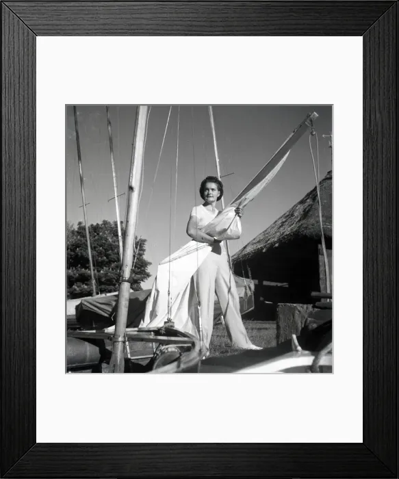 Framed Print : Barbara Hepworth, English artist and sculptor Framed Print : Barbara Hepworth, English artist and sculptor