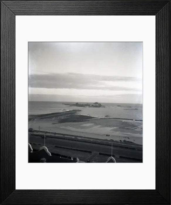 Framed Print : View of St Michaels Mount, near Marazion, Cornwall Framed Print : View of St Michaels Mount, near Marazion, Cornwall