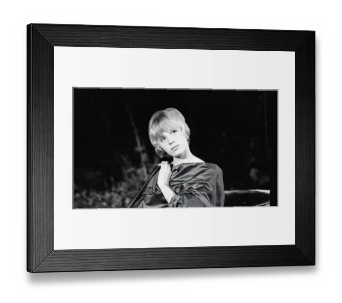 Framed Print : Marianne Faithfull, singer, songwriter and actress Framed Print : Marianne Faithfull, singer, songwriter and actress