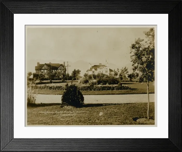 Framed Print : Vancouver, Canada - Shaughnessy Heights Residential District Framed Print : Vancouver, Canada - Shaughnessy Heights Residential District