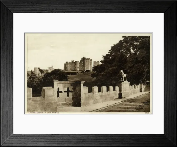 Framed Print : Alnwick, Northumberland - The Castle and Lion Bridge Framed Print : Alnwick, Northumberland - The Castle and Lion Bridge
