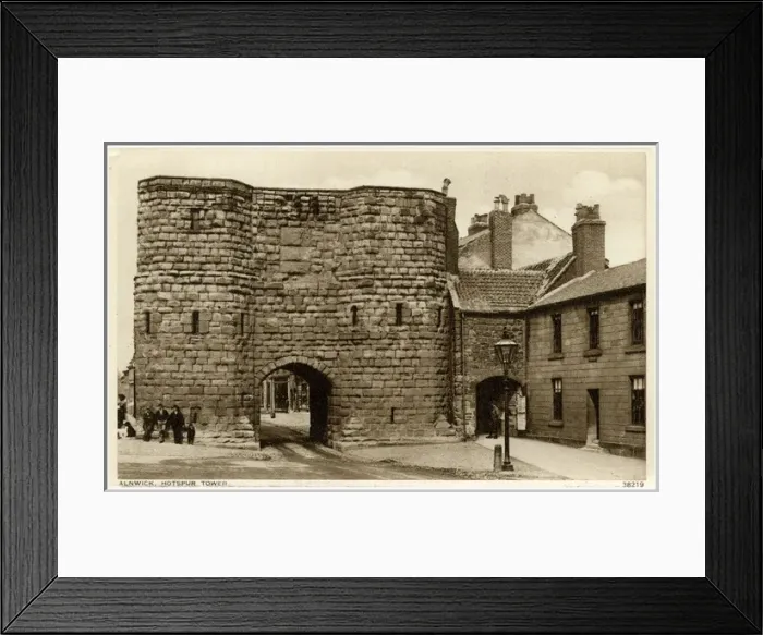 Framed Print : Alnwick, Northumberland - Hotspur Tower Framed Print : Alnwick, Northumberland - Hotspur Tower