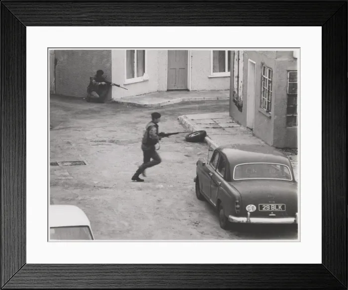 Framed Print : Soldiers undergoing Northern Ireland training Framed Print : Soldiers undergoing Northern Ireland training
