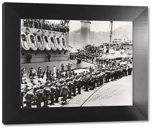 1st Btn Argyll & Sutherland Highlanders boarding HMS Ceylon