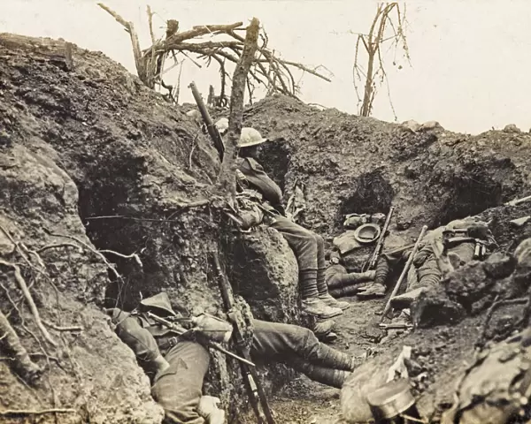Soldiers of the Border Regiment resting