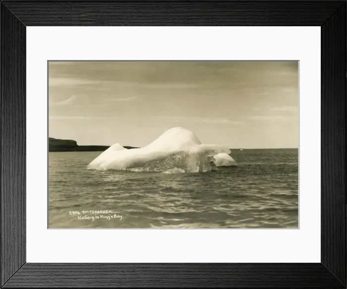 Framed Print : Iceberg in Kings Bay, Spitsbergen (Spitzbergen) Framed Print : Iceberg in Kings Bay, Spitsbergen (Spitzbergen)