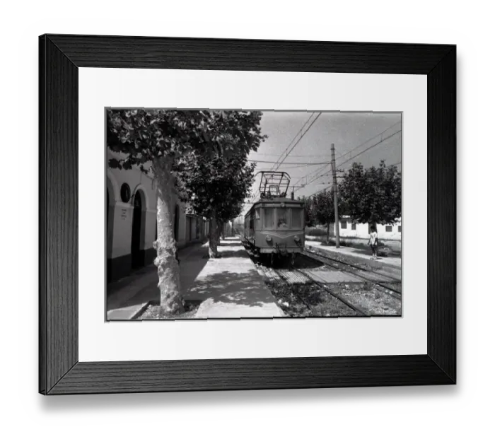 Framed Print : Tram, Valencia, Spain Framed Print : Tram, Valencia, Spain