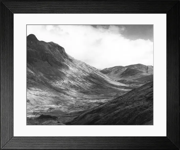 Framed Print : The Langdale Valley, Lake District, Cumbria Framed Print : The Langdale Valley, Lake District, Cumbria