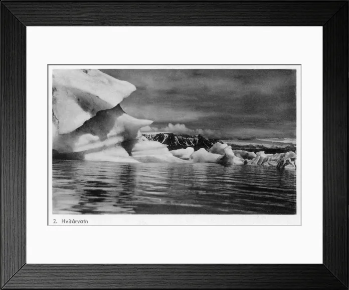 Framed Print : Hvitarvatn Lake, Iceland Framed Print : Hvitarvatn Lake, Iceland
